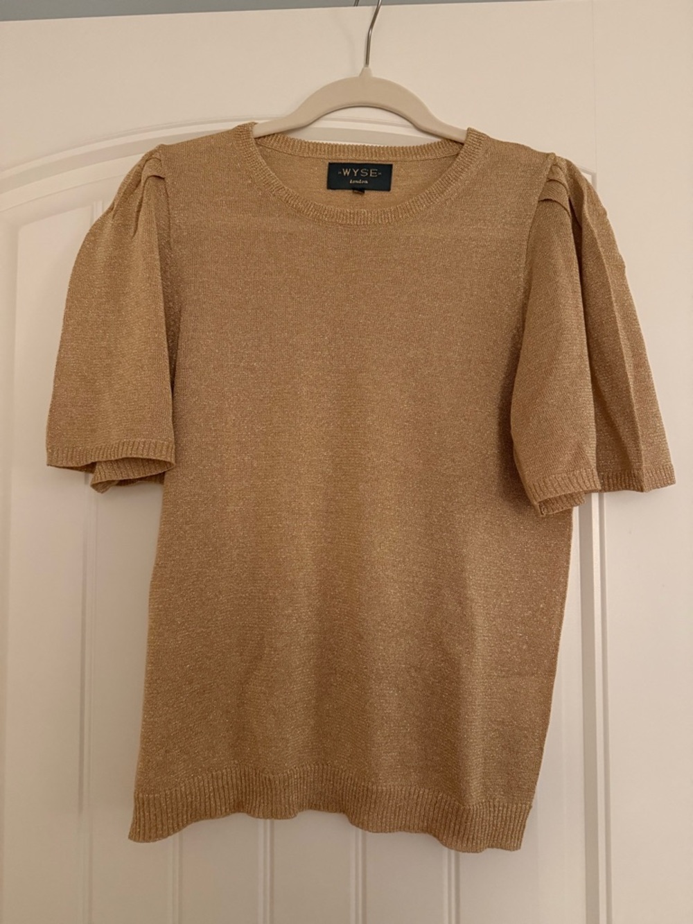 Wyse Women's Tan Short “Leah” Sleeve Knit Top